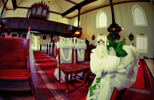 Dekoracja kościoła na ślub